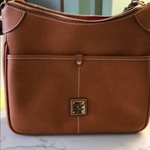Crossbody handbag